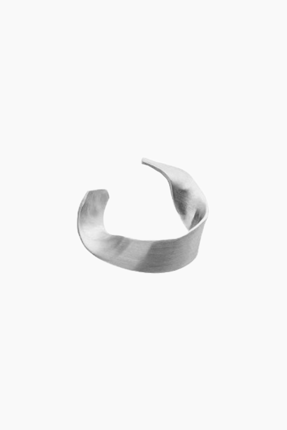 Twisted Hammered Ear Cuff - Silver - Stine A